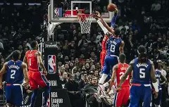 b体育app-湖人险胜爵士升至西部第二